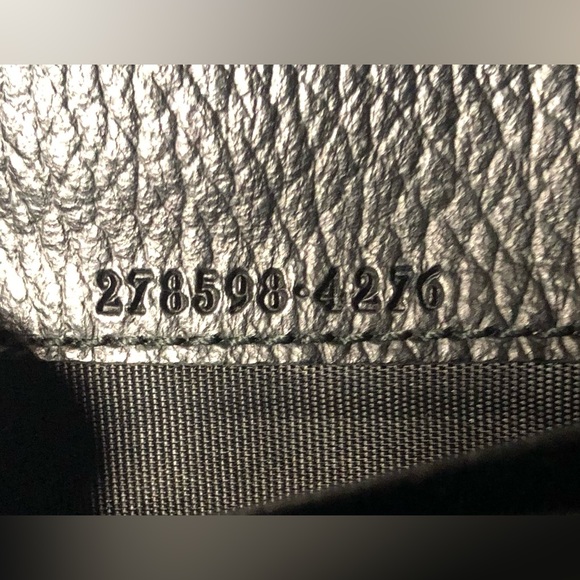 Gucci Authentic Black GG Studded Interlocking Leather Wallet - Picture 4 of 17